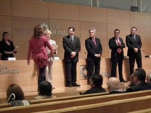 La Asociación Mírame firma un convenio de colaboración con Caja Granada