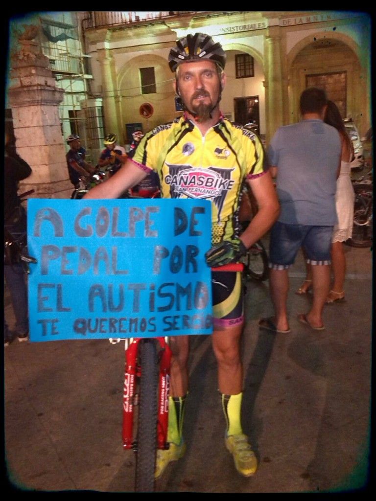 A golpe de pedal por el autismo